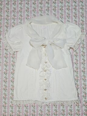 LIZ LISA 🎀 Ivoy White Cream Bow Front Lace Trim Blouse